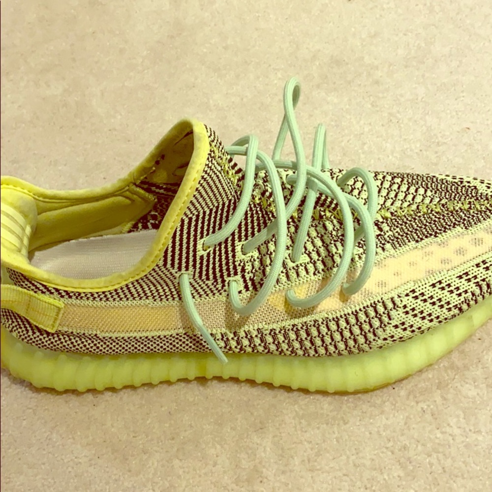 Adias by Yeezy limited edition with box